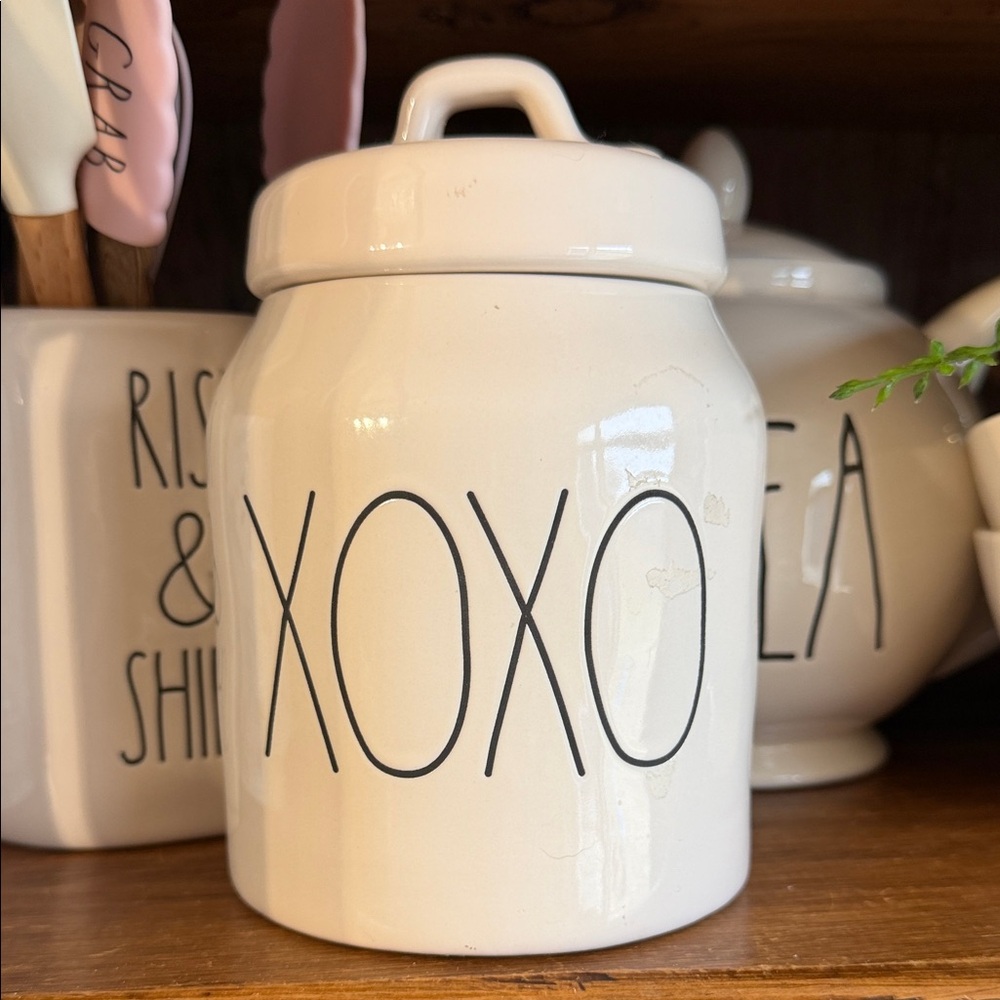 Rae Dunn White XOXO Canister